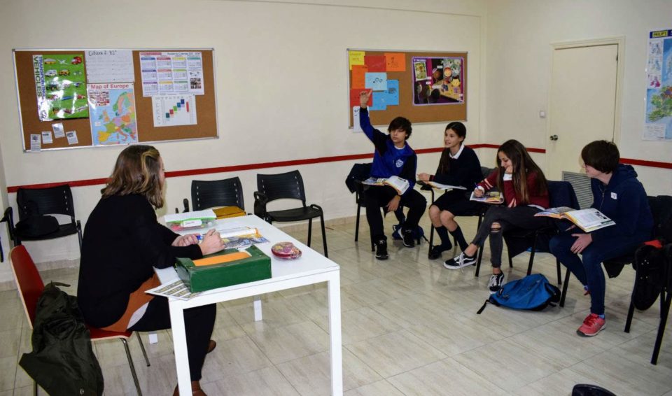 English classes for teenagers from 13 to 15 years old
