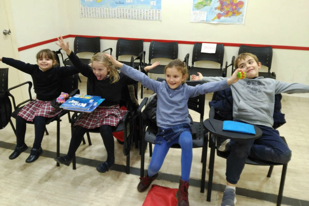 English classes for children from 7 to 8 years old photo