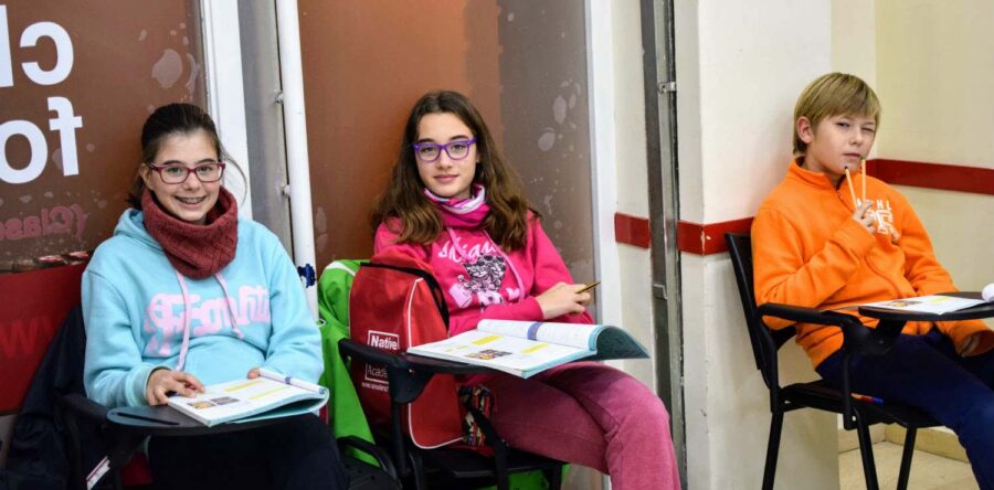 English classes for teenagers from 11 to 12 years old